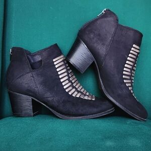 Sugar Size 8.5M Ankle Boots